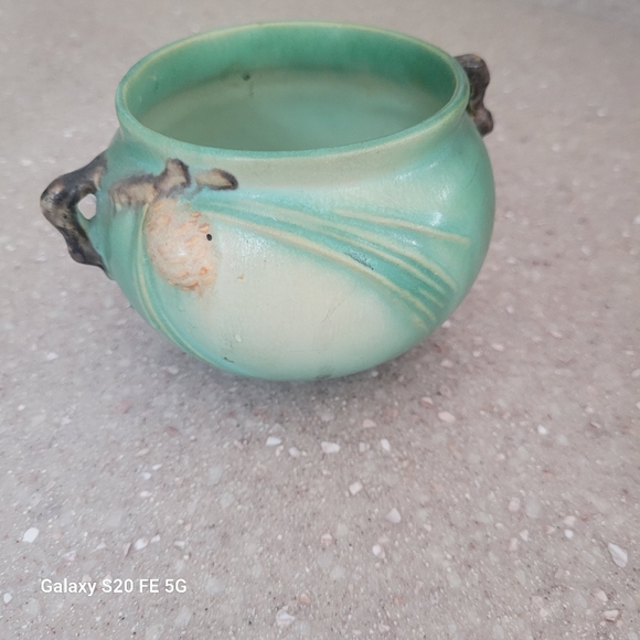 Roseville Green Pinecone Jardiniere - Picture 4 of 5